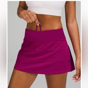 Look alike to Lululemon Pace Rival Mid-rise Skirt, XS